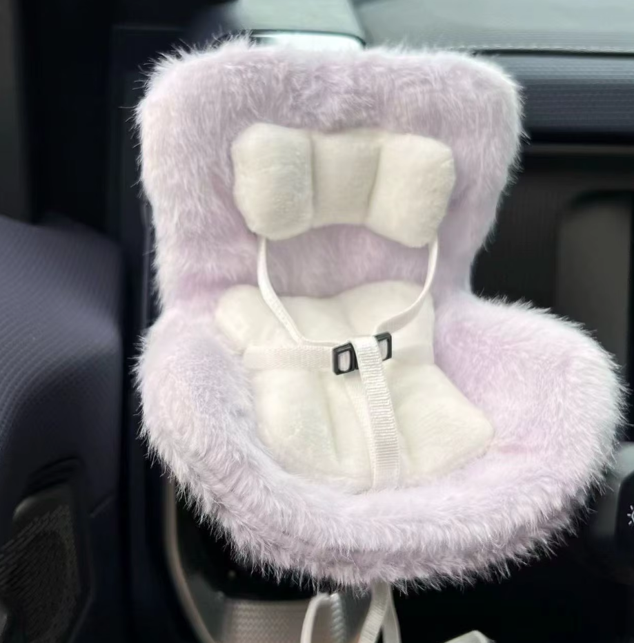 Labubu Luxury fur Chair - BuBu Boxes